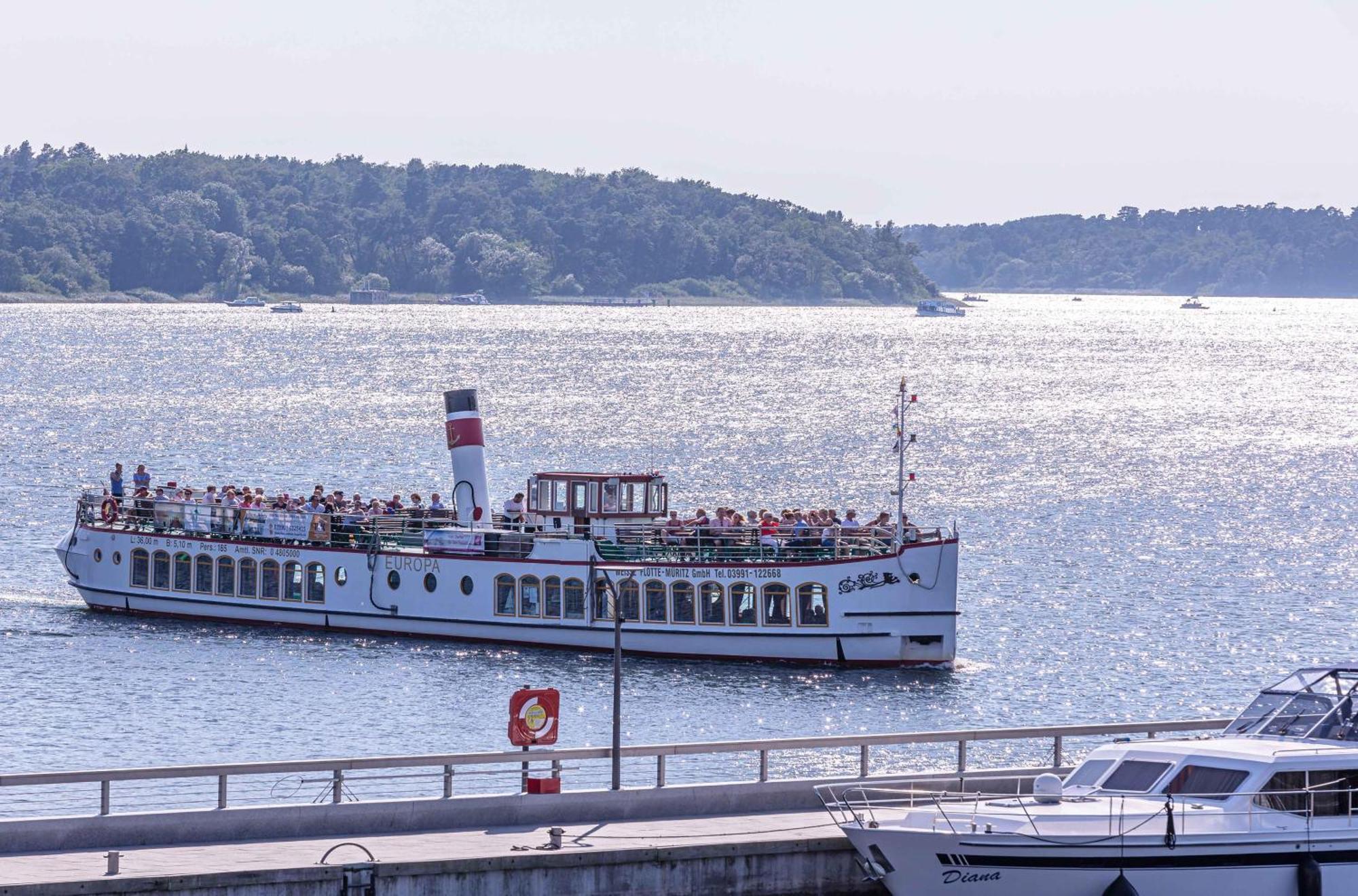 Ferienwohnungen Am Mueritzer Hafen Waren  Dış mekan fotoğraf